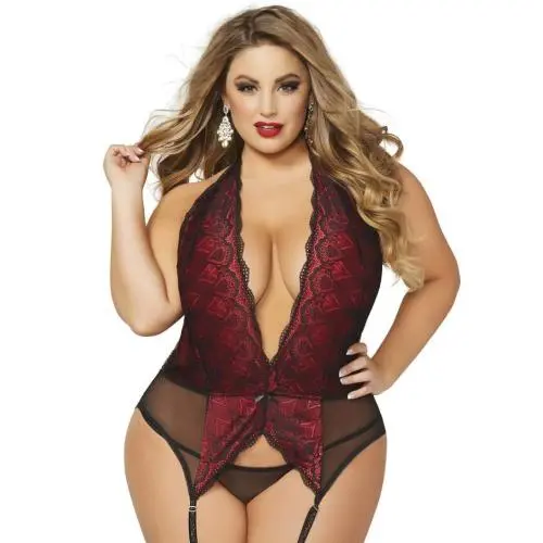 Seven 'til Midnight Plus Size Deep Plunge Suspender Chemise Set Seven 'til Midnight Plus Size Deep Plunge Suspender Chemise Set