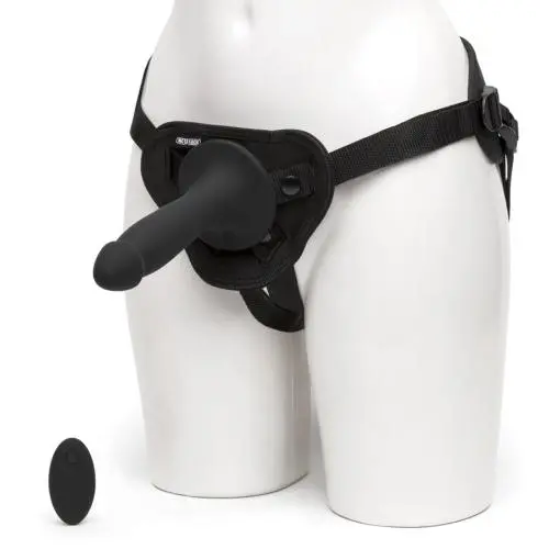 Doc Johnson Vac-U-Lock Remote Control Realistic 6 Inch Strap-On Harness Kit Doc Johnson Vac-U-Lock Remote Control Realistic 6 Inch Strap-On Harness Kit